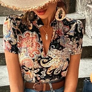 SHEIN Black Paisley V-Neck Short Sleeve Top with Multicolor Floral Print